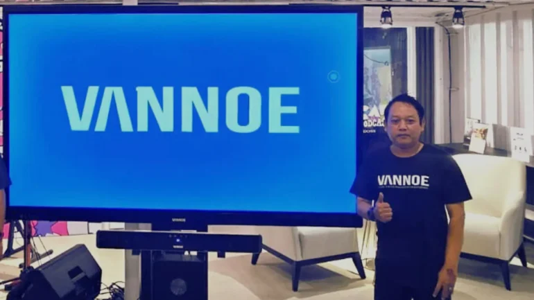 Interactive Flat Panel Vannoe